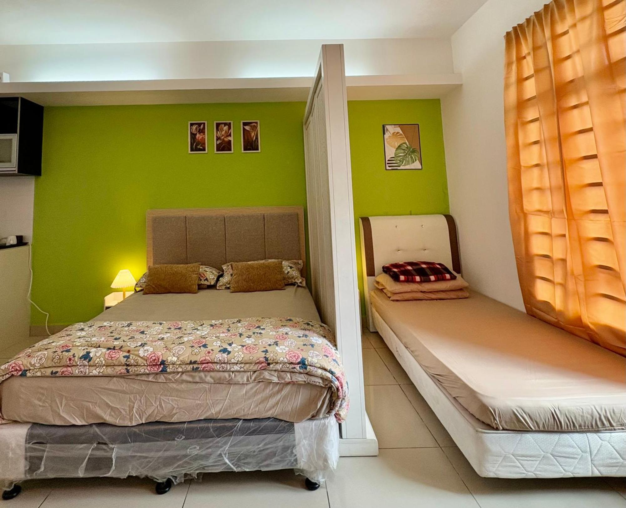 Private Viana Court Service 3 With Private Parking * Kota Bharu